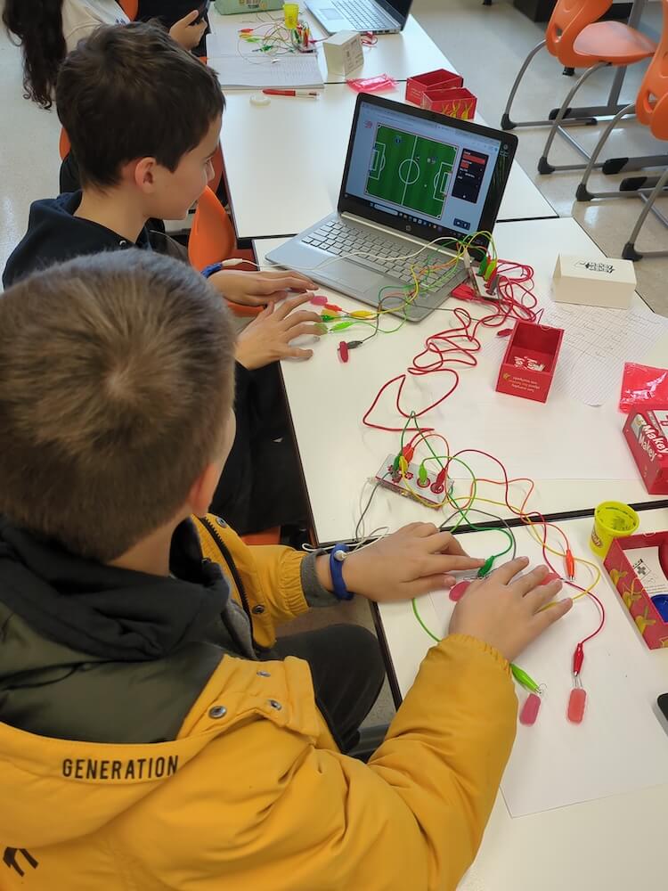 LTS student making games together